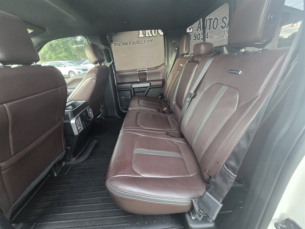 2017 Ford F-150 Platinum - Photo 7