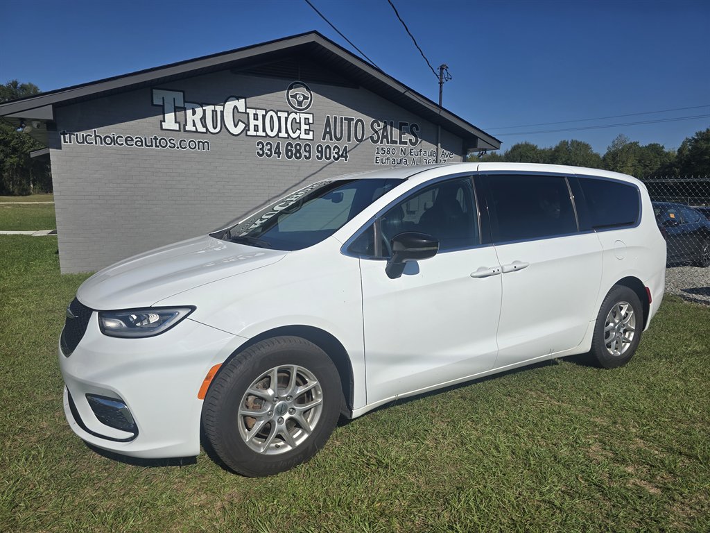 2024 Chrysler Pacifica Touring