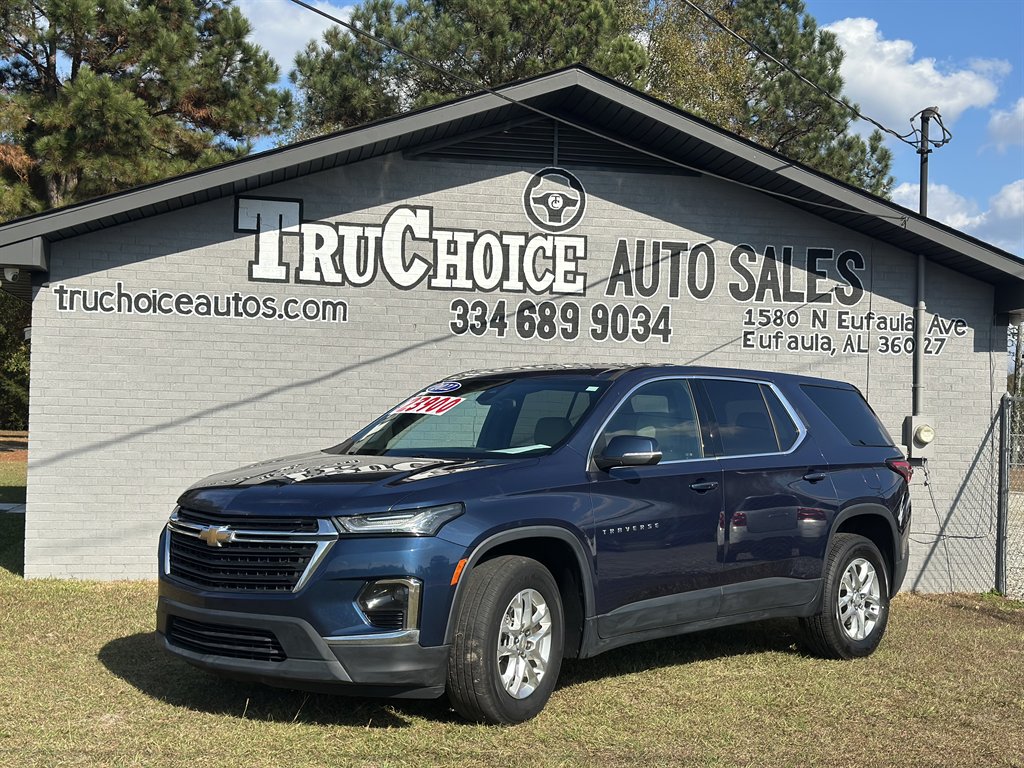 2022 Chevrolet Traverse LS's photo